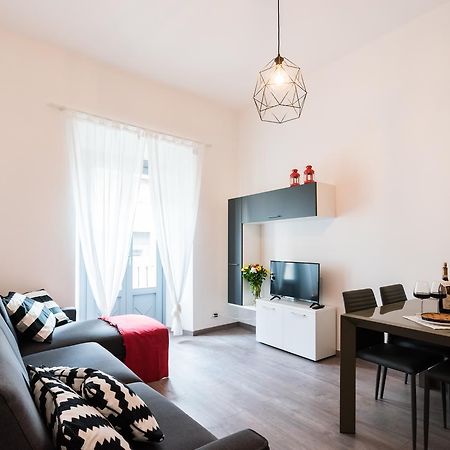 Central & Modern Apartment By Rent All Côme Esterno foto