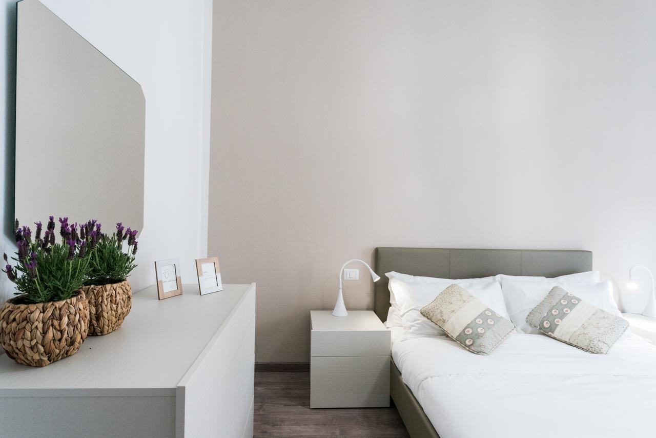 Central & Modern Apartment By Rent All Côme Esterno foto