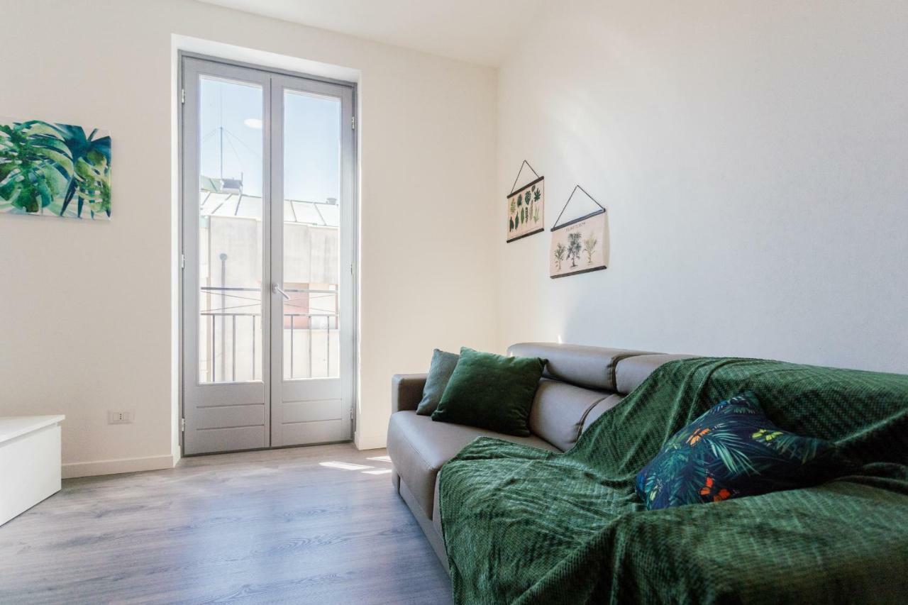 Central & Modern Apartment By Rent All Côme Esterno foto