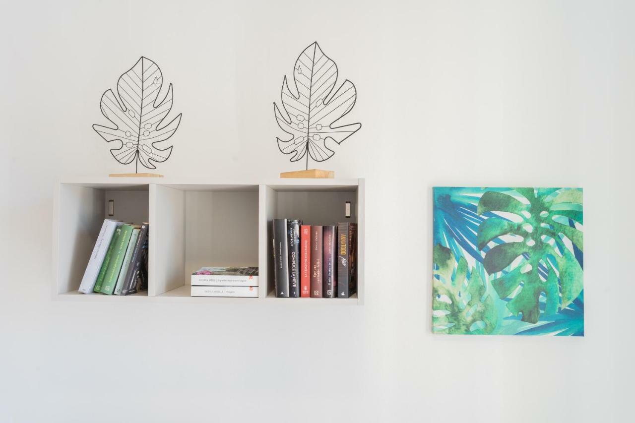 Central & Modern Apartment By Rent All Côme Esterno foto