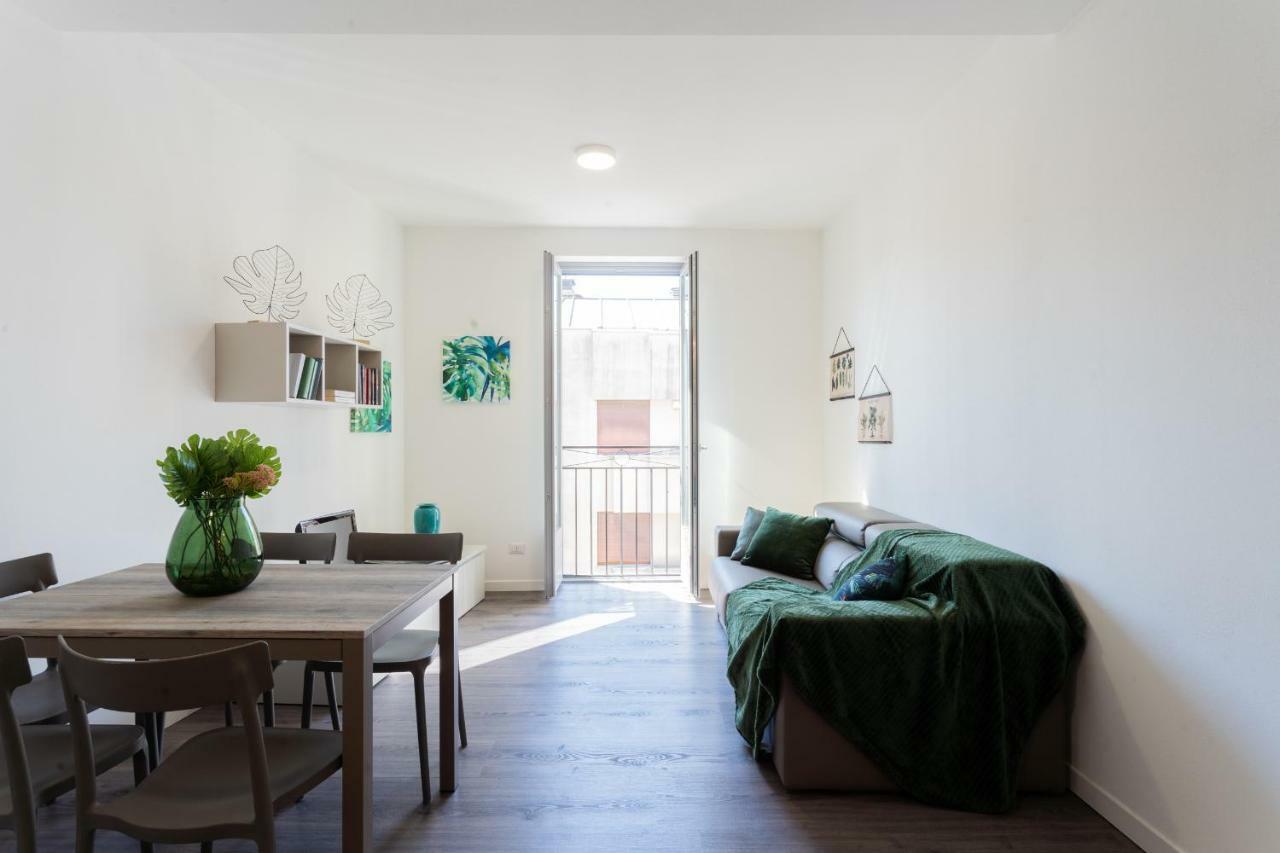 Central & Modern Apartment By Rent All Côme Esterno foto