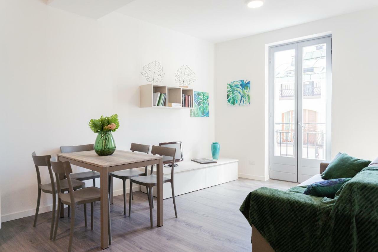 Central & Modern Apartment By Rent All Côme Esterno foto