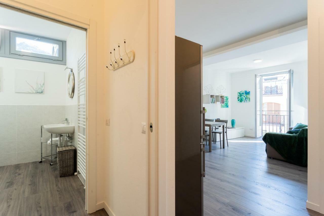 Central & Modern Apartment By Rent All Côme Esterno foto